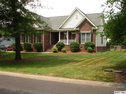 8219 Scarlet Oak Court