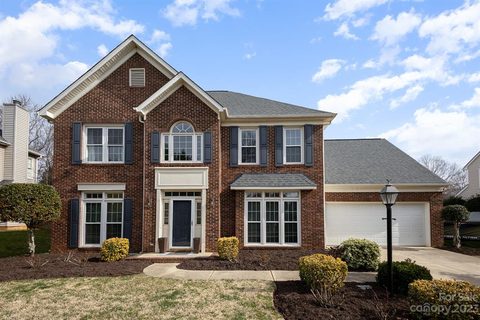 1625 Ivy Bluff Way