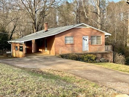 2505 17th Avenue sold home in Green Acres, Hickory, NC