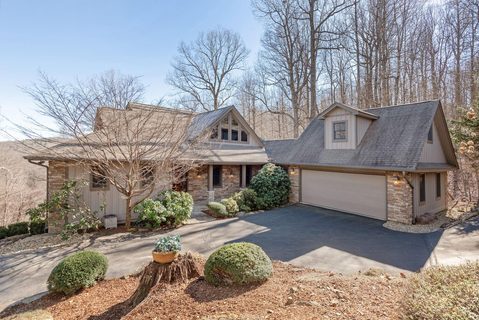 104 Fawncrest Court