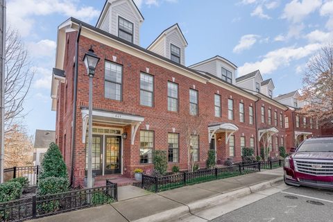 469 S Main Street sold townhome in The Villages of South Main, Davidson, NC
