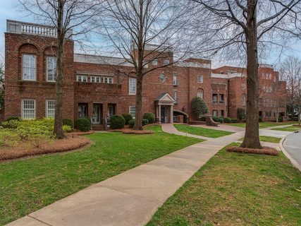 447 Fenton Place