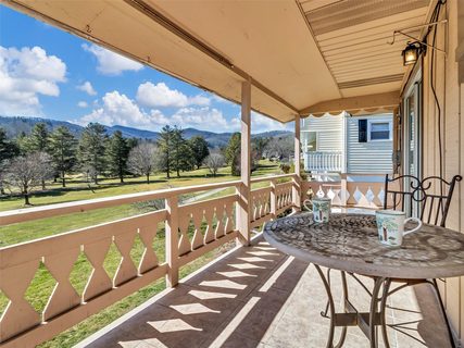 185 Fairway Lane Unit H sold condo in Fairway Condominium, Spruce Pine, NC