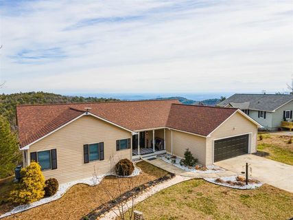 8585 Hackberry Road