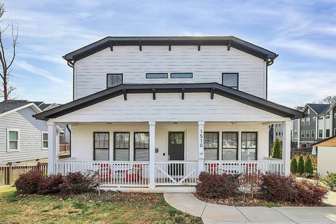 1510 Hawthorne Lane