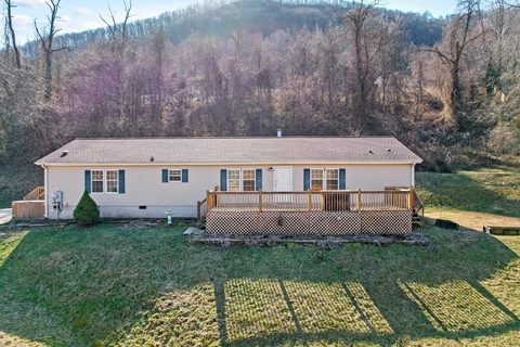 60 Rovingwood Drive sold home in Village Crossing, Waynesville, NC