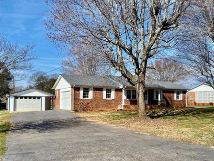 179 Victoria Drive 77