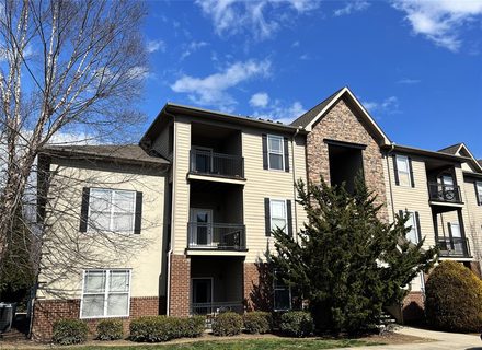 234 Brickton Village Circle 302