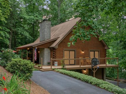 1 Lynnette Drive sold home in Rainbow Ridge, Fairview, NC