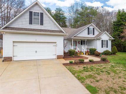 2525 Carriage Lane sold home in Grandview Farms, Lincolnton, NC