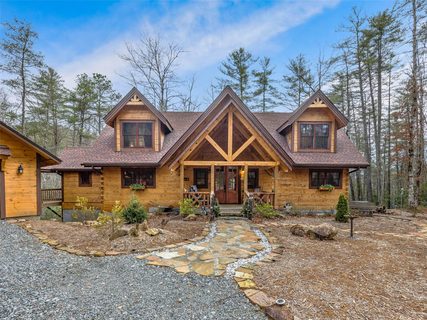 145 Trillium Lane sold home in Round Mountain Falls, Brevard, NC