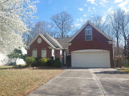 6049 Creekview Court