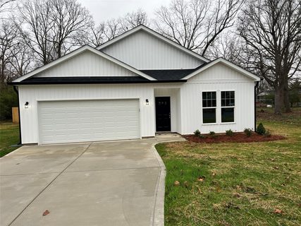 903 Clark Street sold home in College Grove, Wingate, NC