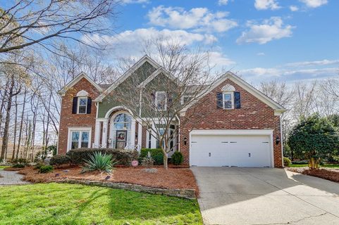 6206 Maple Cove Lane