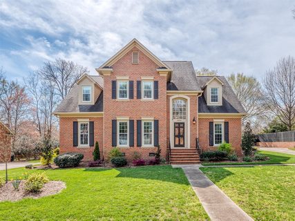 10028 Lampkin Way
