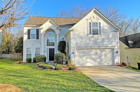 835 Clearbrook Road sold home in Matthews Estates, Matthews, NC