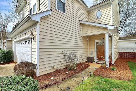 6321 Morningview Court sold townhome in Villages At Avonlea, Charlotte, NC