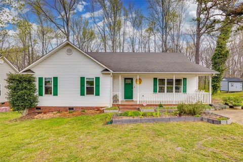 212 Dewars Drive sold home in Highland Creek, Rock Hill, SC