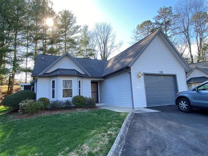 120 Cimarron Drive