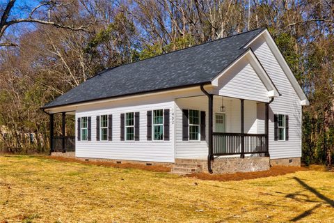 Previously sold for $256,300