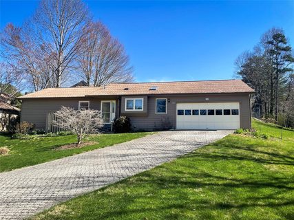 9a Greenbriar Court