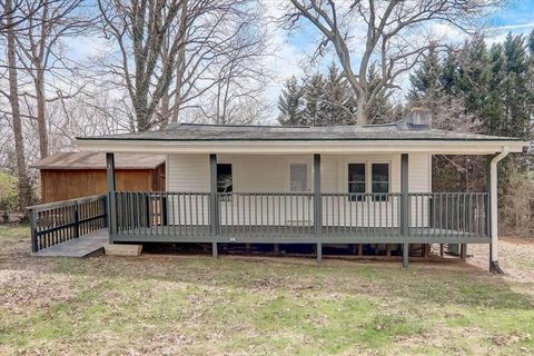 3 Trade Street sold home in Skyland Springs, Arden, NC