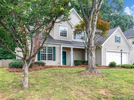 221 Glenmoor Court