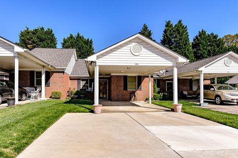 19966 Oak Leaf Circle