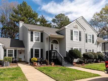 1586 Hunt Club Court