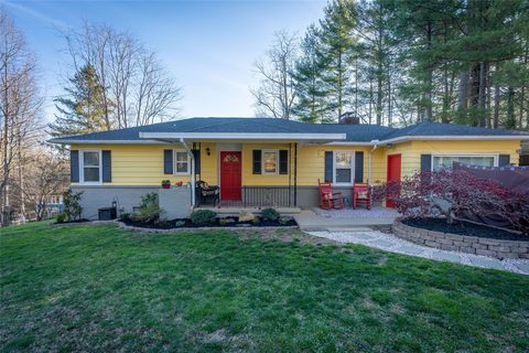124 Wells Street sold home in Felix Lake, Hendersonville, NC