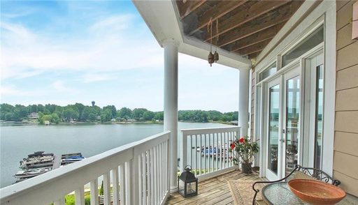 637 Williamson Road 303 sold home in Harbor Point Village, Mooresville, NC