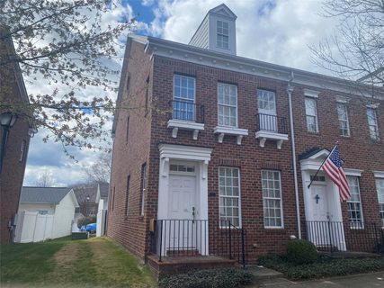 635 Old Meeting Way sold townhome in Davidson Gateway Townhomes, Davidson, NC