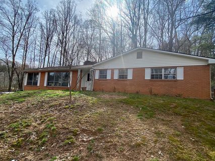 41 Mayfair Drive sold home in Woodside Hills, Candler, NC