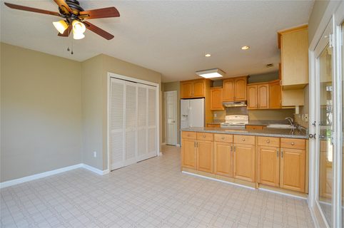 10121 Santa Fe Lane