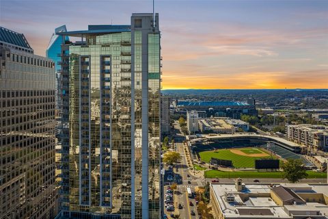 333 W Trade Street 1607
