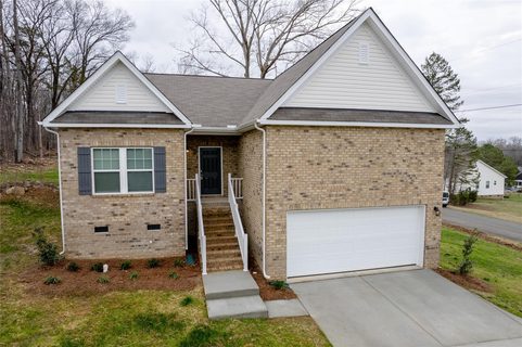 2801 Plantation Way sold home in Vickers Plantation, Albemarle, NC