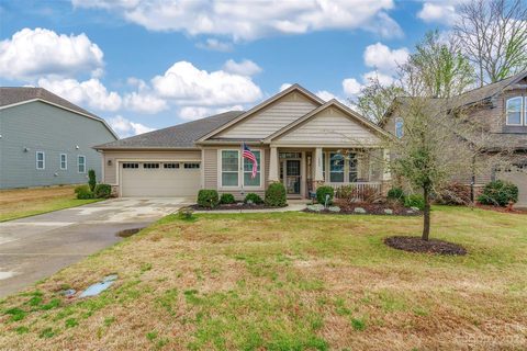 1235 Kings Grove Drive sold home in Kings Grove, York, SC