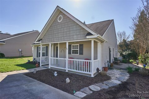 1122 Larkspur Lane