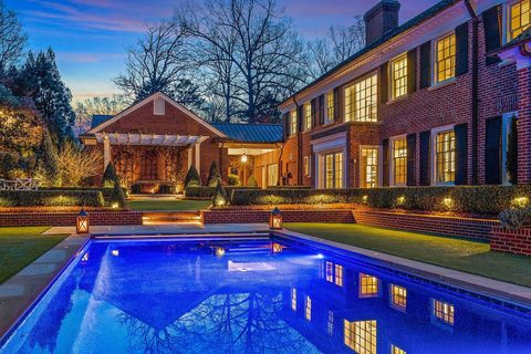 900 6th Street Drive sold home in The Pines, Hickory, NC
