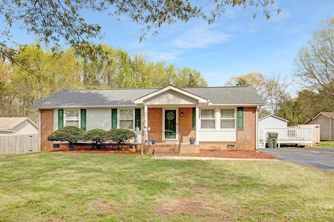 613 Springfield Drive 108 sold home in Spring Hill, Concord, NC