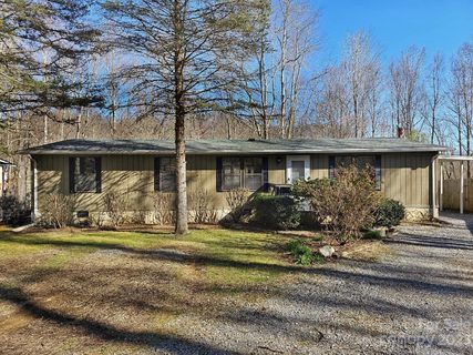 24 Tess Lane sold home in Bradley Walker Heights, Maggie Valley, NC