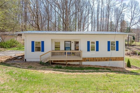 907 Dorothy Street sold home in Glynwood, Hendersonville, NC