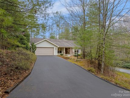 40 Indigo Way sold home in Timber Creek, Hendersonville, NC