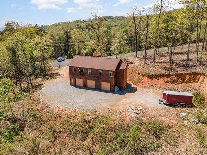 785 Valley View Drive