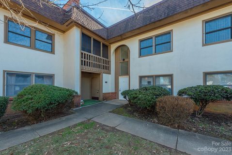 427 6th Avenue B 12 sold condo in Holly Crest, Hendersonville, NC