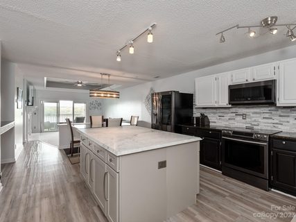 9709 Emerald Point Drive 11