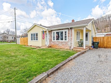 1162 Sulphur Springs Road sold home in Bessie Atkins, Waynesville, NC