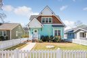 2421 Rozzelles Ferry Road sold home in Charlotte, SC