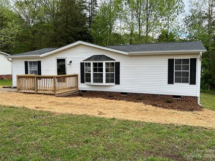 1245 Suncrest Avenue sold home in Rolling Hills, Statesville, NC