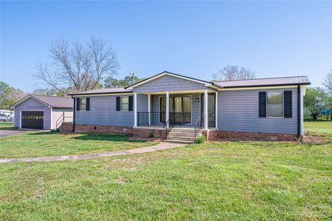 1380 Cape Hickory Road sold home in Spring Meadows, Hickory, NC